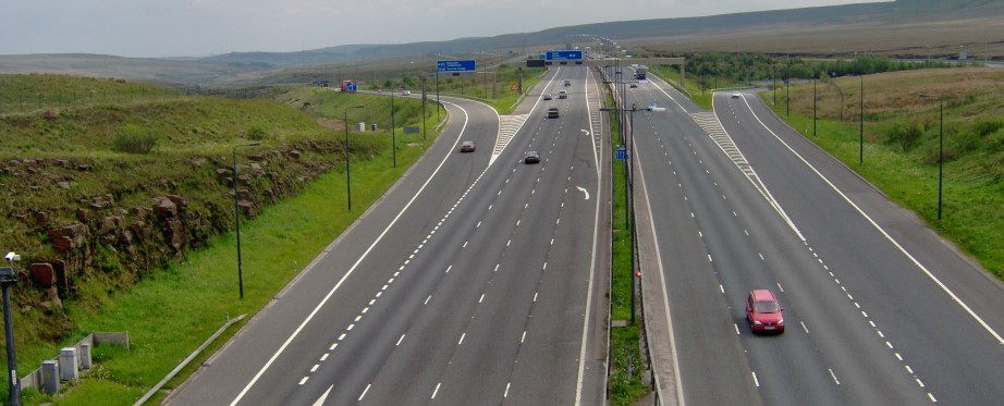 Cars in middle lane of motorway